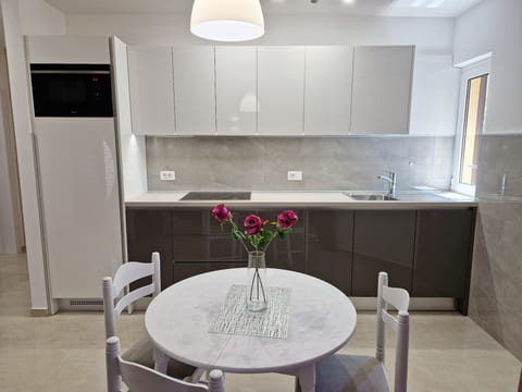 Apartments Čubranić Nada - Unit 53059-61
