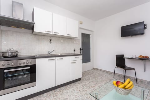 Apartments Berisha II - Unit 180944-5
