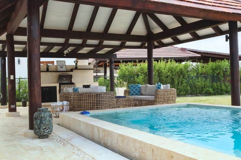 Cozy Villa Margareta w/ Heated Pool!