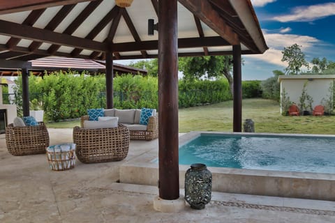 Cozy Villa Margareta w/ Heated Pool!