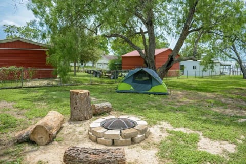 Lake Side Retreat
