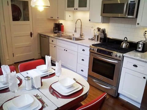 Stainless steel appliances throughout