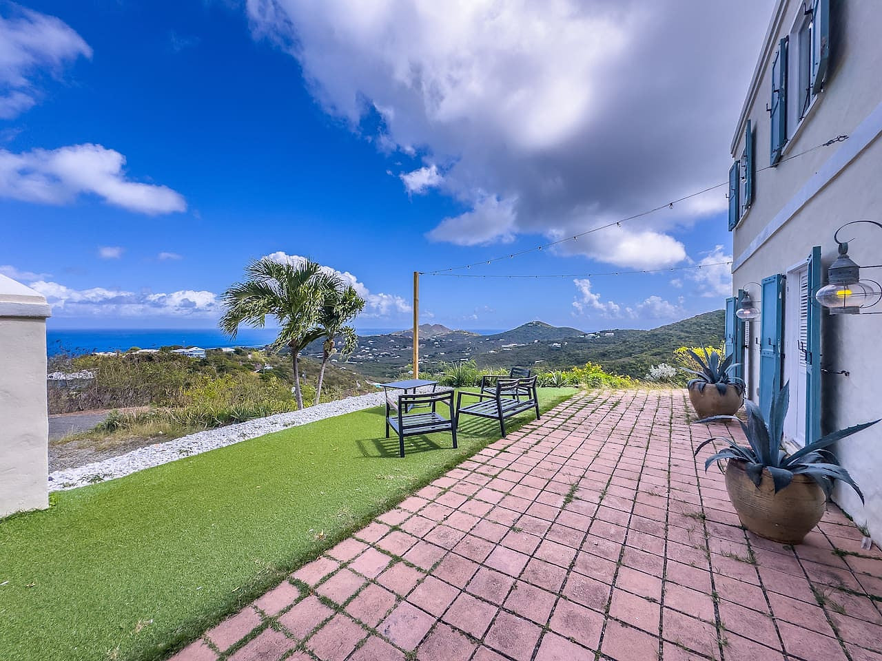 Moko Vista - Hilltop Ocean View Villa