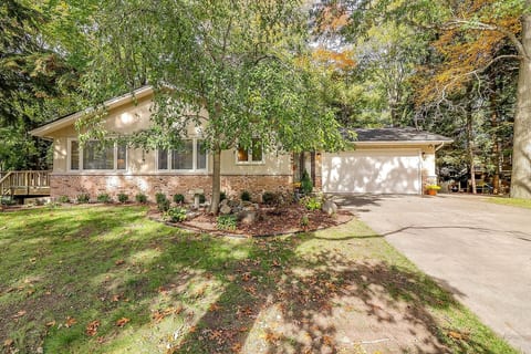 Perfect Family Cottage! Pure Michigan Vacation!