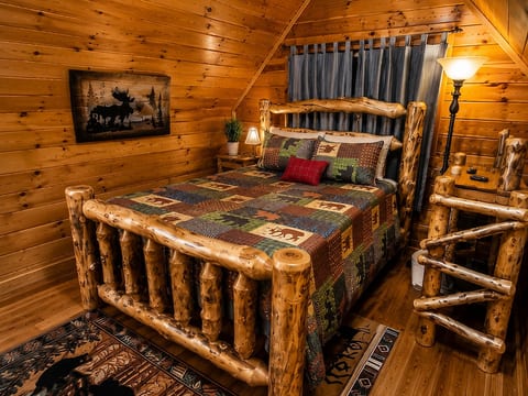 Private Log Cabin & Hot Tub | Helen GA IAlpenhaus image 5