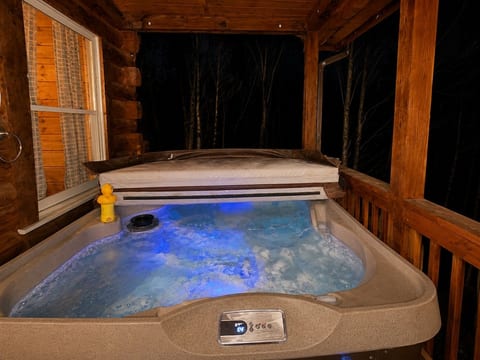 Private Log Cabin & Hot Tub | Helen GA IAlpenhaus image 1