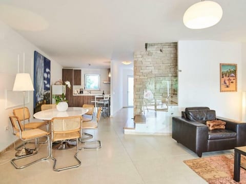 Villa BOBO's Place with Jacuzzi - Unit 209090-5