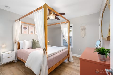 Queen Bedroom
