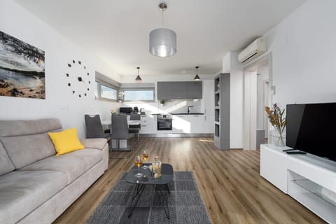 Apartment Filip Premium - Unit 370067-13