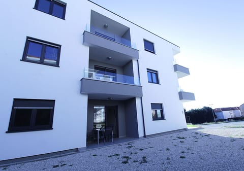 Apartments Frank - Unit 376489-13