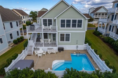 Enjoy a wonderful beach vacation at The Real Escape!