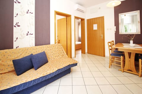 Apartments Villa Limun - Unit 54067-61