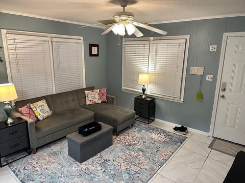 Cozy 2bd/2br home close to beach at Ocean Lakes image 4
