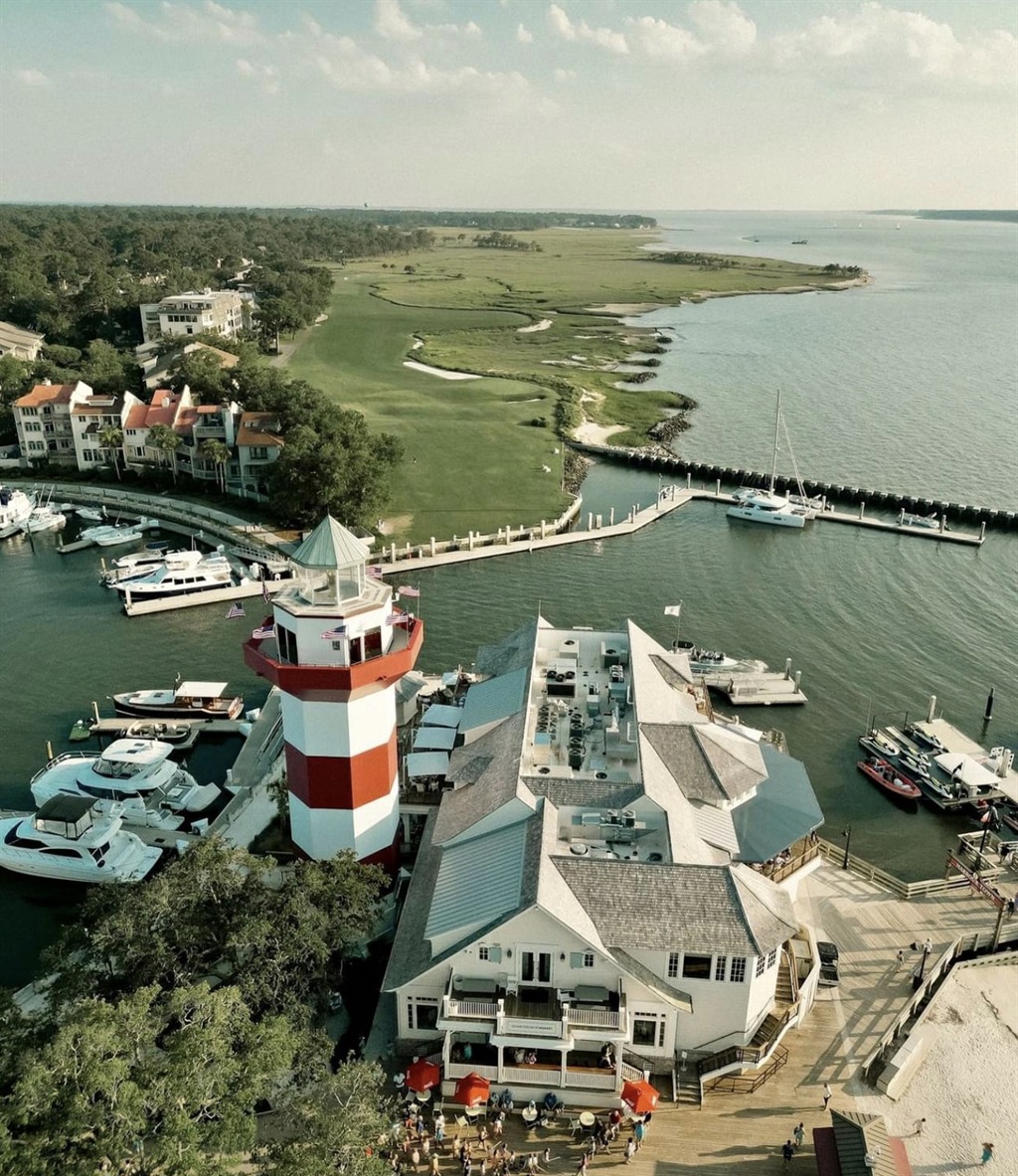 View of Lighthouse and 18th Green / Fairway along Calibogue Sound