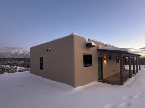 Adobe Walls: Taos, NM
