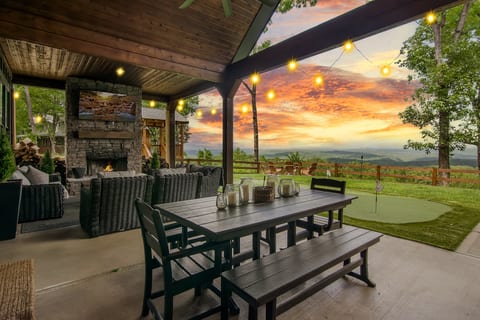 King of The Forest Lodge