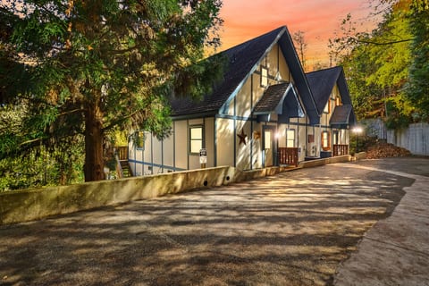 The Alpine Bungalow