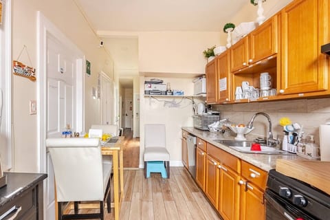 The Amazon-Free Continental Breakfast