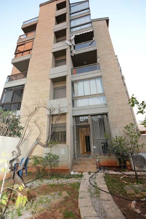 Sahel Alma Luxurious 3 BDRM with a Garden