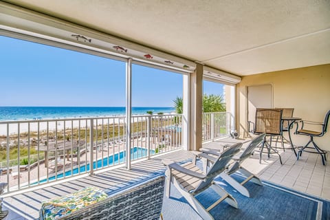 Orange Beach Beachfront Condo 3 Bedroom Sleeps 8 White Caps 305