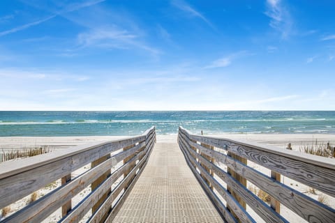Orange Beach Beachfront Condo 2 Bedroom WD105 SE