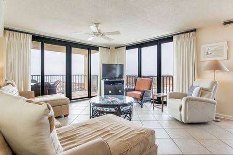 Orange Beach Beachfront Condo 3 Bedroom Sleeps 8 WD112 SW!