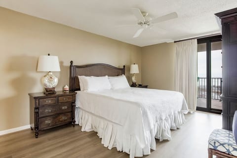 Orange Beach Beachfront Condo 3 Bedroom Sleeps 8 WD112 SW!