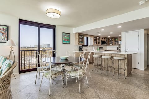 Orange Beach beachfront condo 3 bedroom 3 bath Sleeps 11