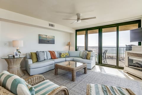 Orange Beach beachfront condo 3 bedroom 3 bath Sleeps 11