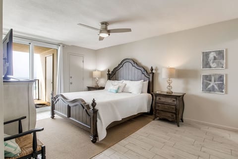 Orange Beach Beachfront Condo 3 Bedroom Sleeps 10 WD301