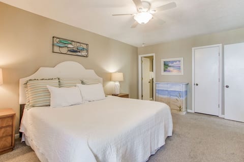 Gulf-Front OB 3BR • Sleeps 10 • Pool • Boat Parking