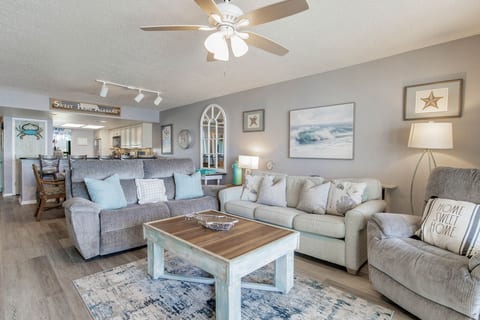 Orange Beach Beachfront Condo 2 Bedroom Sleeps 7 WD309SW