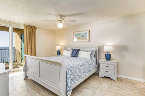 Orange Beach Beachfront Condo 2 Bedroom Sleeps 7 WD505SE