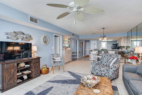 Orange Beach Beachfront Condo 2 Bedroom Sleeps 6