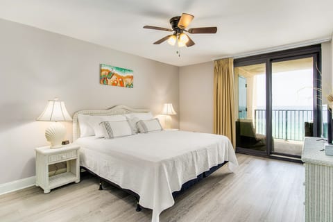 Orange Beach Beachfront Condo 2 Bedroom Sleeps 6 WD604SE