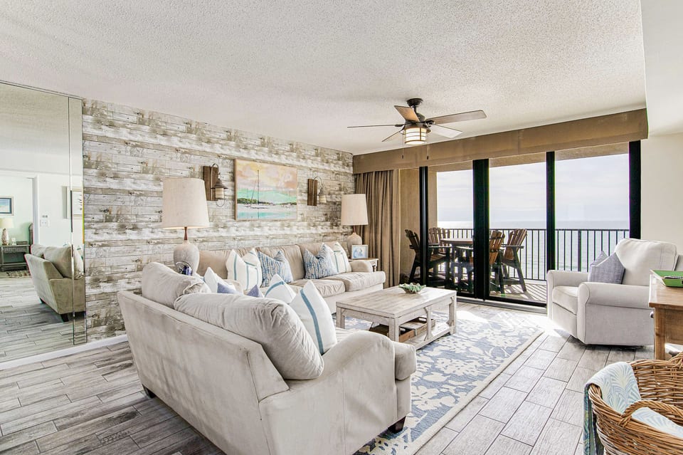 Orange Beach Beachfront Luxury Condo 2 Bedroom Sleeps 5 WD711SW. - Orange Beach