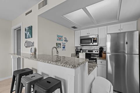 Island Place Unit 113