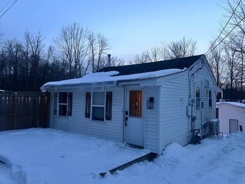 Pet-Friendly Near Wineries | Book a Winter Stay