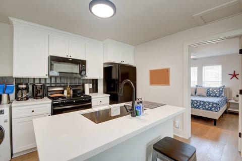 Hip-Nautic Carriage House•2 King Beds•Pet Friendly