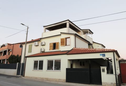 Apartments Zambratija with sea view - Unit 209079-5