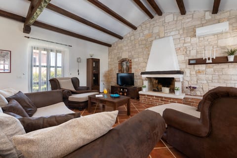 Villa Una u istarskom stilu s bazenom - Unit 370724-13