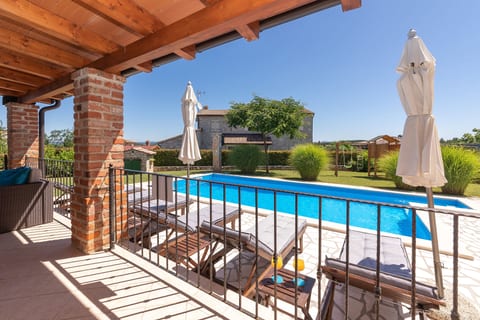 Villa Una u istarskom stilu s bazenom - Unit 370724-13