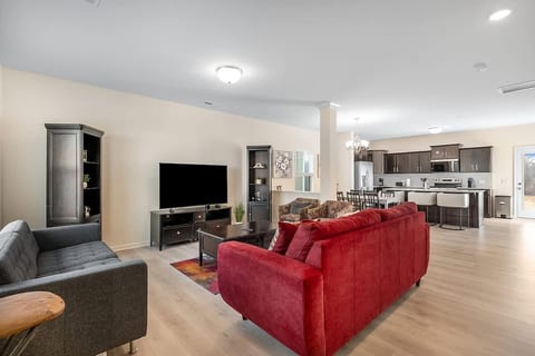 5BR Modern Comfort Spacious Home