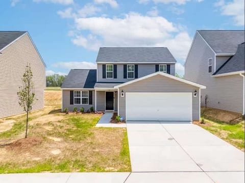 Great Value! New Modern Spacious Home!