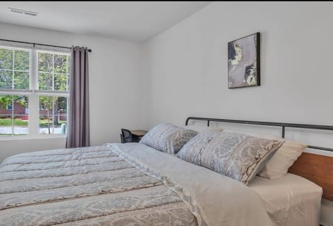 Great Value! New Modern Spacious Home!