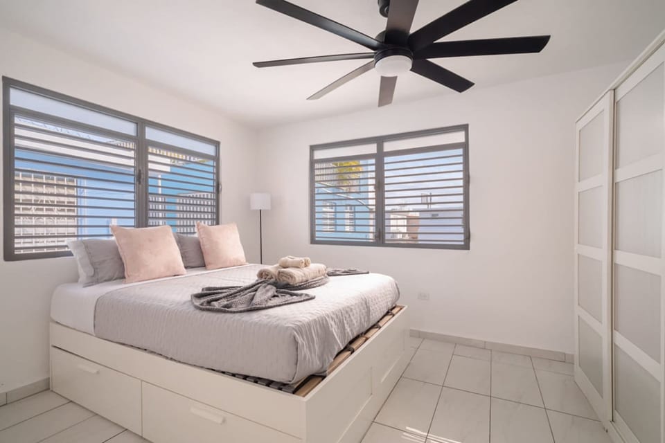 Casa Juno Grand Moderne - 3 Chambres - À Distance de Marche de la Plage - San Juan