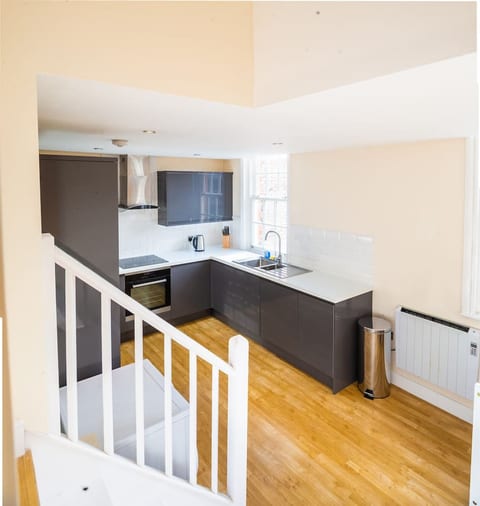 Charlotte House: Prime Location Urban Nest – 2BED 2BATH