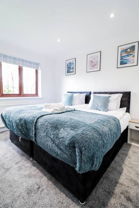 3BR Family Retreat with Free Parking Bexleyheath