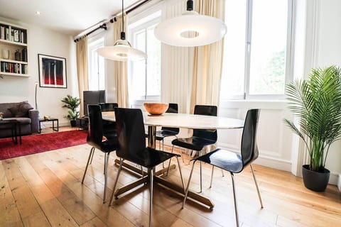 Hyde Park Luxe 2BR - 4min walk Paddington Station