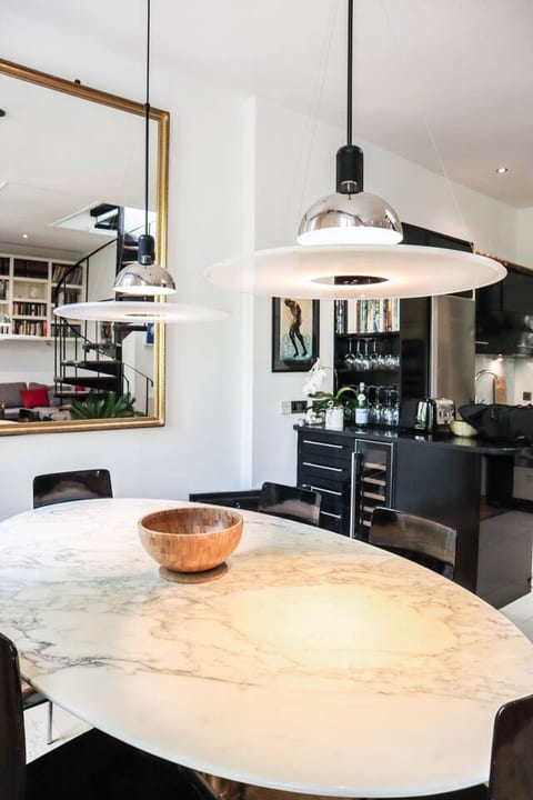 Hyde Park Luxe 2BR - 4min walk Paddington Station